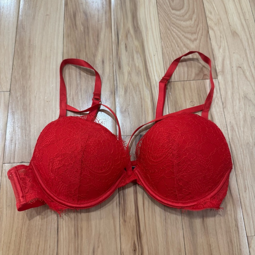 Victoria's Secret Vibrant Red Lace Strappy Bra
